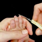 赤ちゃんの爪の切り方のコツや切る頻度とタイミング~切らないリスクと私の体験談