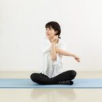 たった10分で姿勢を改善し身長が伸びる!体の歪みをほぐす正しいストレッチ方法~10万円でできるかな