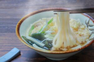 【やすとも友近のキメツケ】関西の激ウマうどんと店舗情報～すき焼きうどんや伝統みそうどん